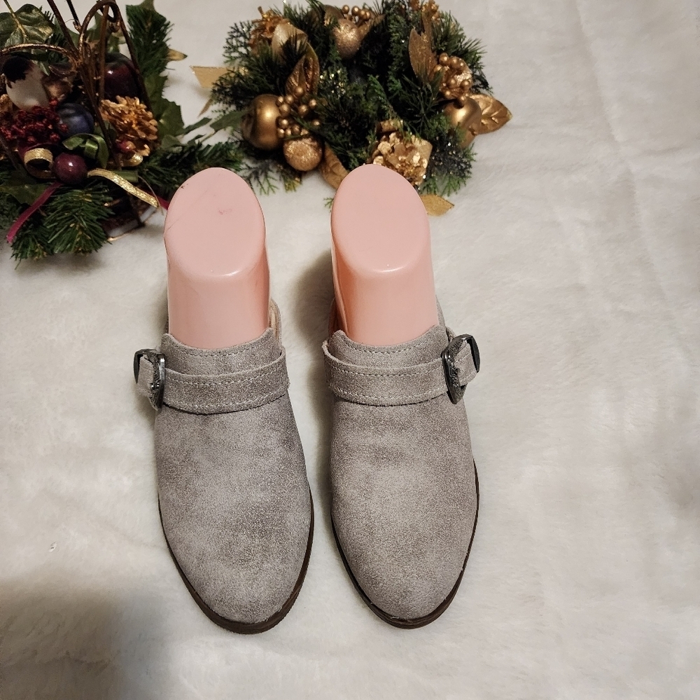 Minnetonka shoes for women siempre 5.5 - Picture 1 of 6